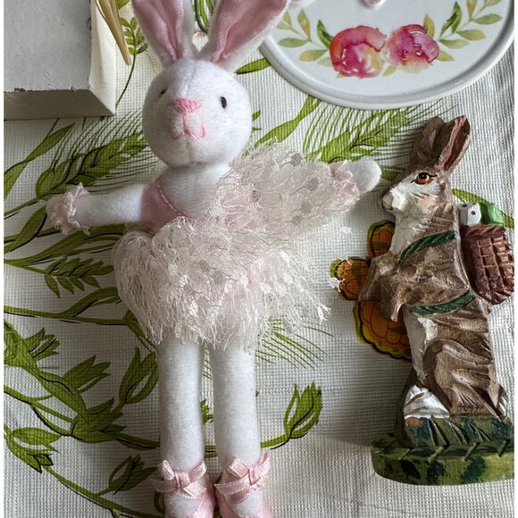 Bundle Of Easter-Themed Decorative Wooden Rabbits Happy Easter Sign Ceramic Eggs - Picture 6 of 9